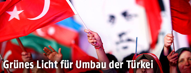 Verfassungsänderung: Grünes Licht für Umbau der Türkei - news.ORF.at