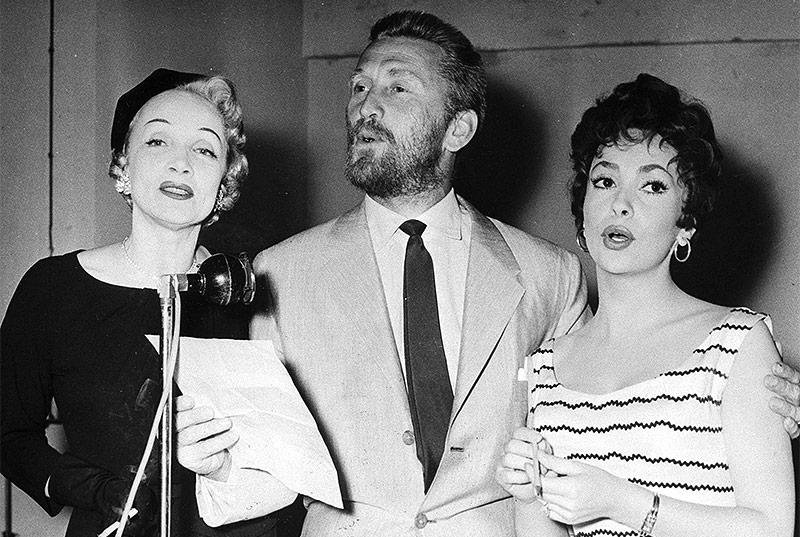 © AP Marlene Dietrich, Kirk Douglas und Gina Lollobrigida