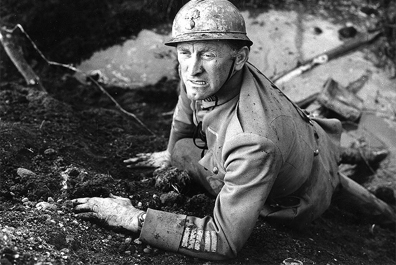 © picturedesk.com/Ullstein Bild Kirk Douglas in "Wege zum Ruhm"