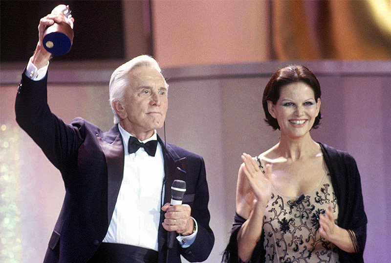 © APA/AP/Luca Bruno Kirk Douglas und Claudia Cardinale
