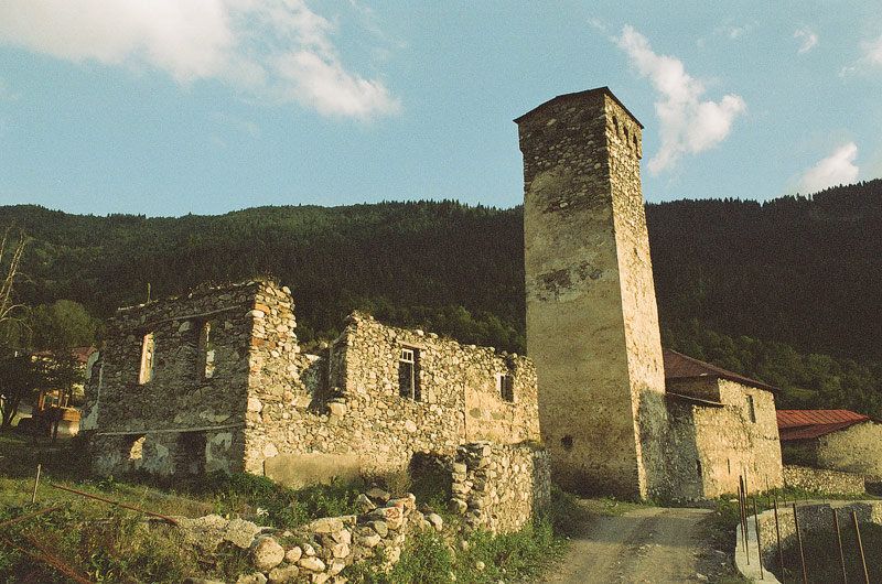 © David Tiefenthaler Landschaftsansicht von Swanetien in Georgien
