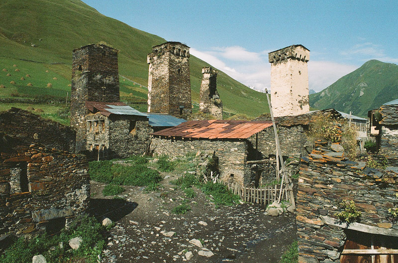 © David Tiefenthaler Landschaftsansicht von Swanetien in Georgien