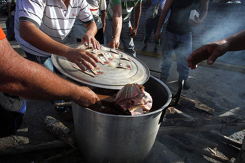 © APA/AFP/George Castellanos Demonstranten in San Cristobal