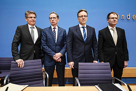 Berliner Polizeipräsident Klaus Kandt, Berliner Generalstaatsanwalt Ralf Rother, Präsident des Bundeskriminalamts Holger Münch und Generalbundesanwalt Peter Frank