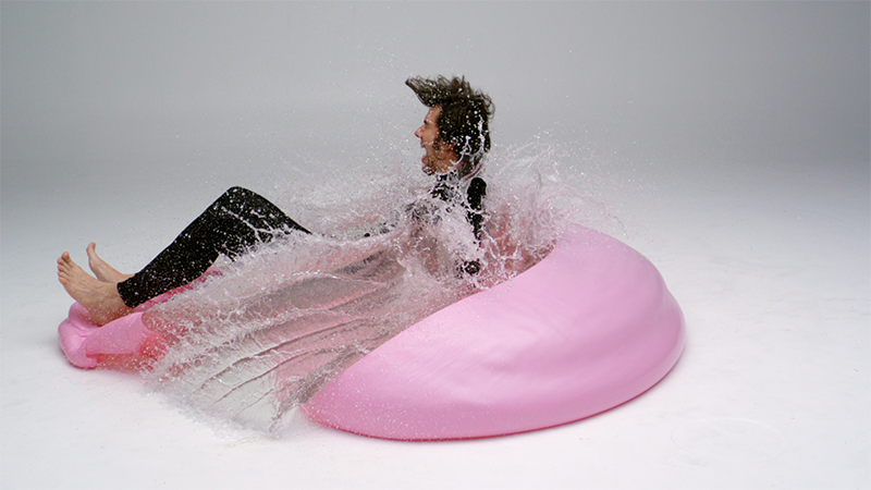 © Polyfilm Stefan Sagmeister bei der Arbeit