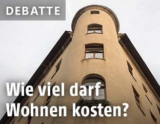 Erkerfenster eines Altbauwohnhauses