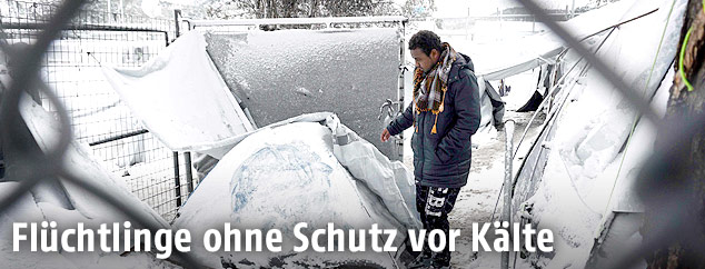 Fl&uuml;chtling in einem Camp auf Lesbos