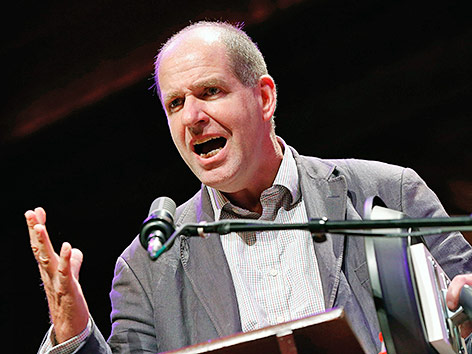 © AP/Michael Dwyer Autor Charles Foster