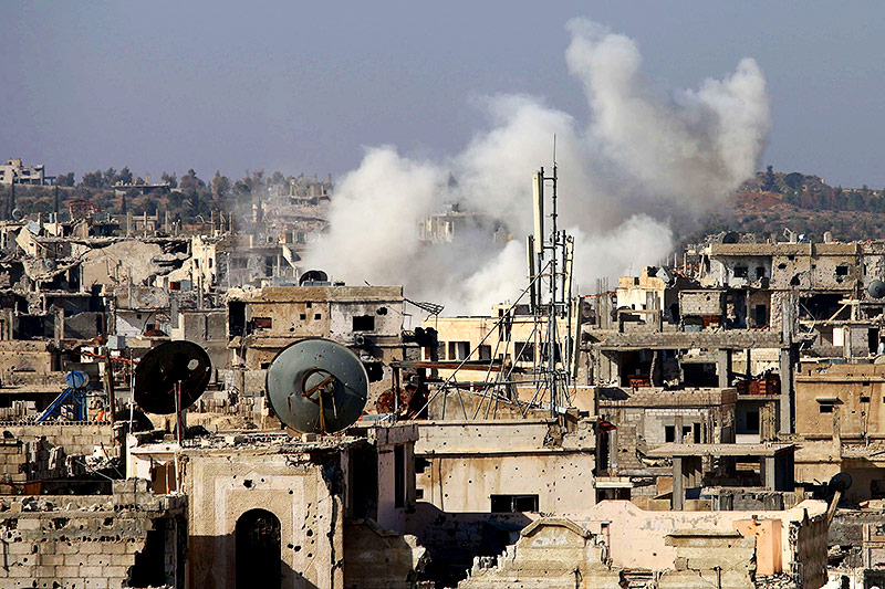 © APA/AFP/Mohamad Abazeed Rauch über der Stadt Daraa