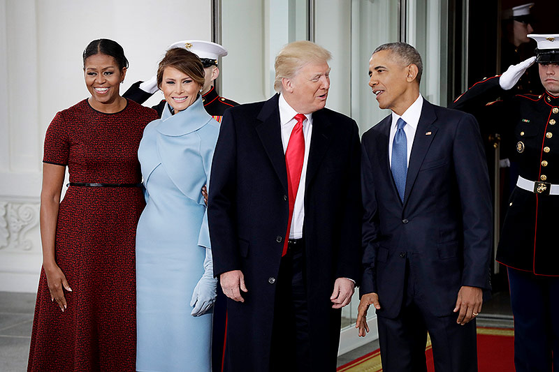 © APA/AP/Evan Vucci Michelle Obama, Melania Trump, Donald Trump und Barack Obama