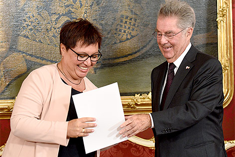 © APA/Roland Schlager Sabine Oberhauser und Heinz Fischer