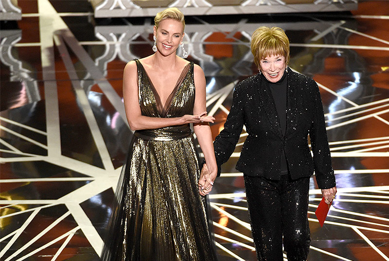 © APA/AP/Chris Pizzello Charlize Theron und Shirley MacLaine