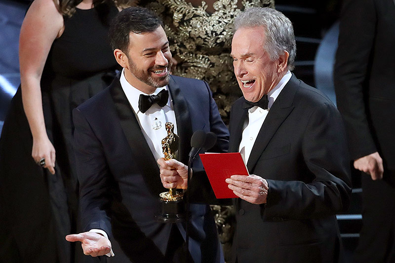 © Reuters/Lucy Nicholson Jimmy Kimmel und Warren Beatty