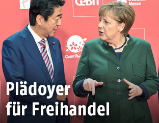 Deutsche Kanzlerin Merkel und japanischer Premier Abe