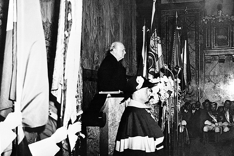 © AP Winston Churchill bei einer Rede in Zürich, 1946