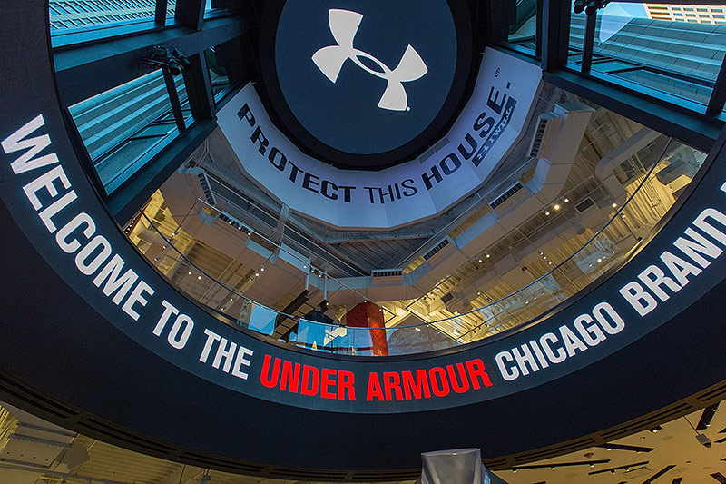 © APA/AFP/Getty Images North America/Jeff Schear Under-Armour-Shop in Chicago