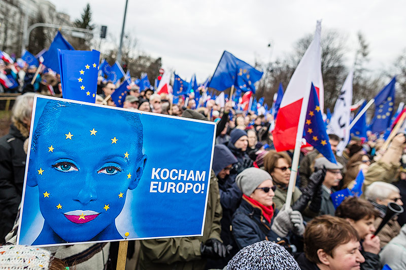 © APA/AFP/Wojtek Radwanski Demo in Polen
