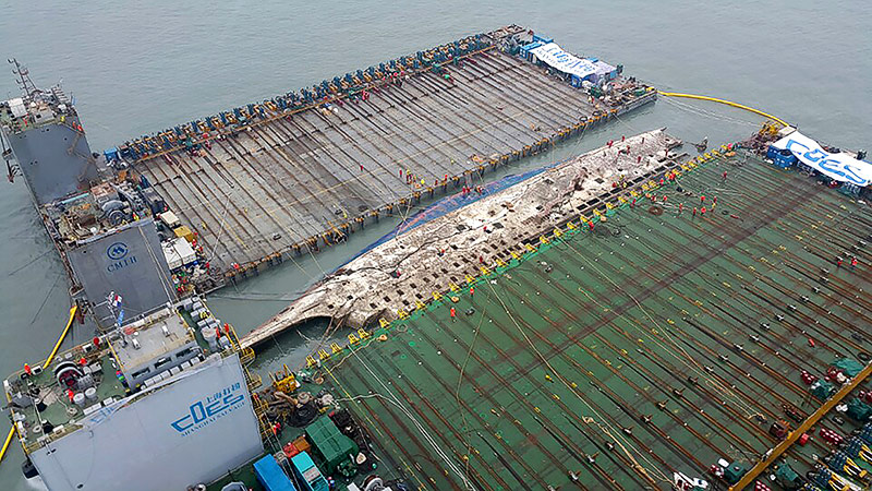 © APA/AFP/West Regional Headquarters of the Korea Coast Guard Bergung der Fähre "Sewol"