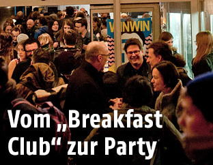 Menschen bei der Diagonale