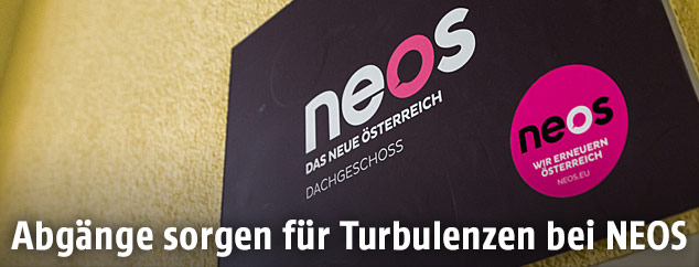 Schild vor der NEOS-Parteizentrale