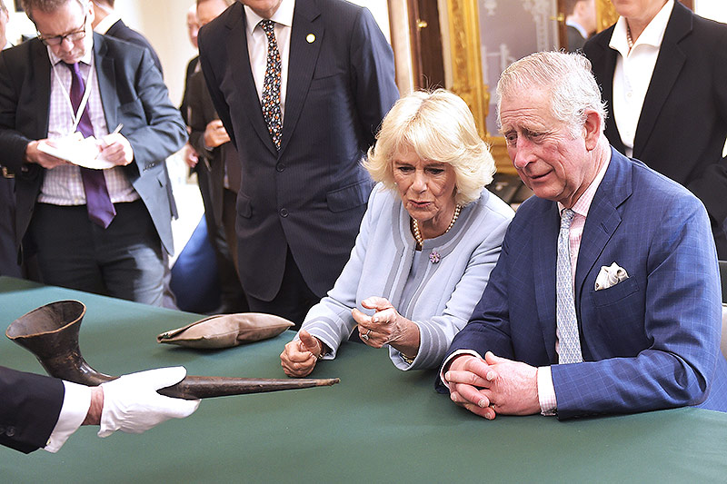 © APA/Hans Punz Der britische Thronfolger Prinz Charles und seine Frau Camilla im Wiener Musikverein