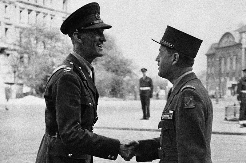 © AP Lieutenant General Sir Richard McCreery und General Bethouard