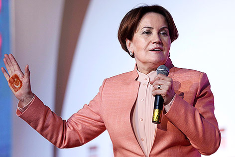 Meral Aksener (MHP)