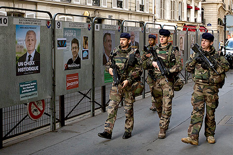 © APA/AP/Emilio Morenatti Polizisten in Paris