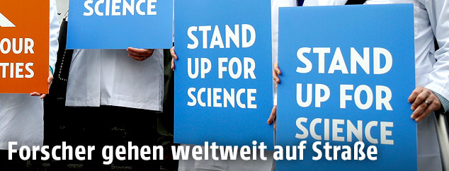 Plakat eines Wissenschafts-Demonstranten