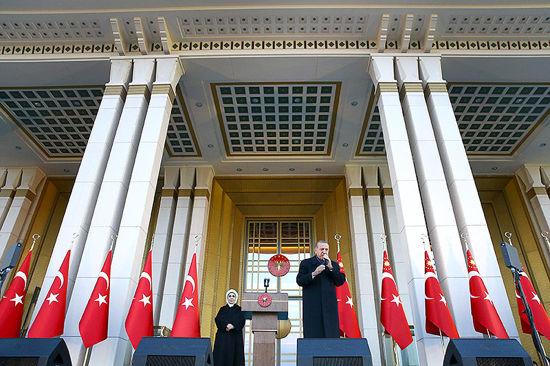 © APA/AP/Press Presidency Press Service Recep Tayyip Erdogan spricht zu seinen Anhängern