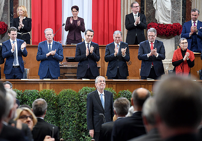 © APA/Roland Schlager Angelobungszeremonie für Bundespräsident Van der Bellen