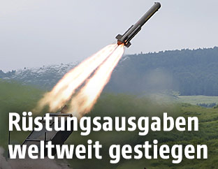Militärisches Gerät