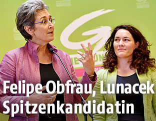 EU-Abgeordnete Ulrike Lunacek und die Tiroler Landeshauptfrau-Stellvertreterin Ingrid Felipe