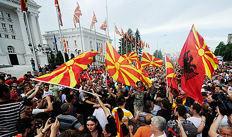 © Reuters/Ognen Teofilovski Proteste vor Regierungsgebäude in Skopje