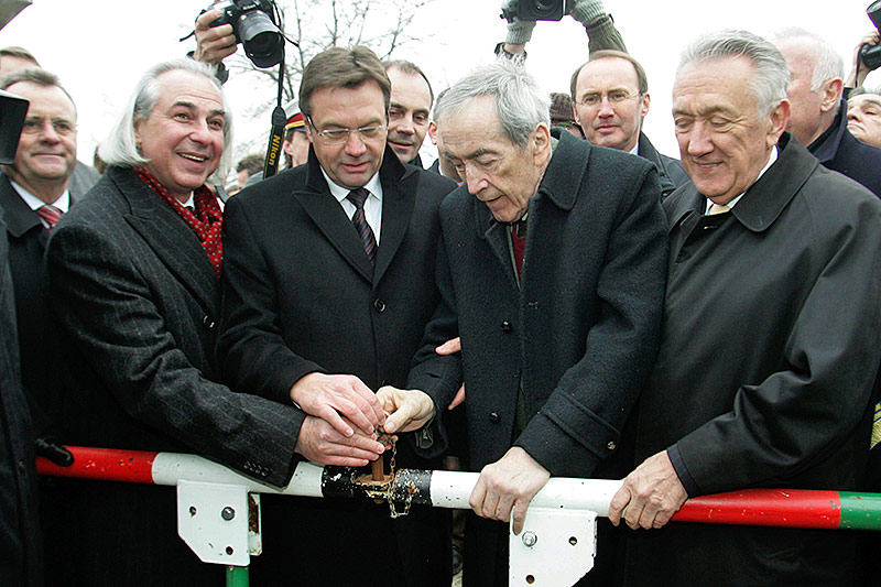 © AP/Ronald Zak Günther Platter und Alois Mock