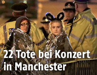 Konzertbesucher nach dem Anschlag