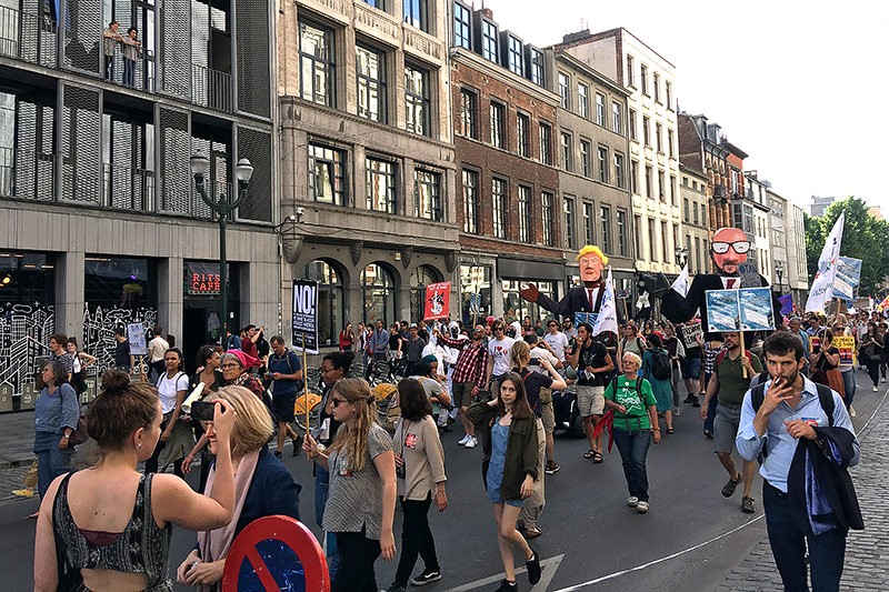 © ORF.at/Nadja Igler Demonstranten in Brüssel