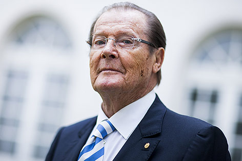 © APA/AFP/dpa/Rolf Vennenbernd Der britische Schauspieler Roger Moore