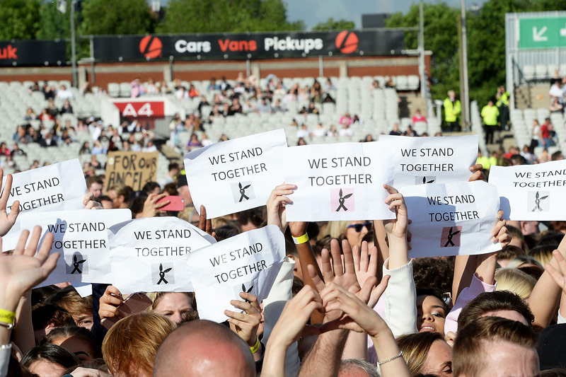 © APA/AP/Dave Hogan Benefizkonzert in Manchester