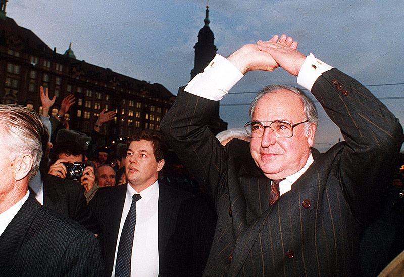 Helmut Kohl bei Feierlichkeiten zum Fall der Berliner Mauer 1989