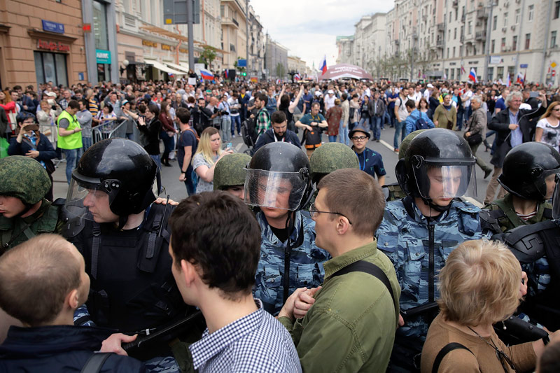 © APA/AP/Pavel Golovkin Demonstration in Moskau