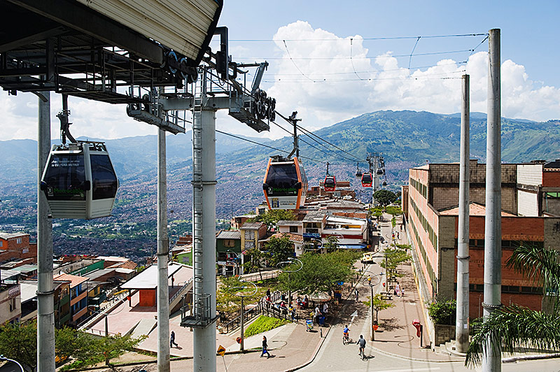 © picturedesk.com/Robertharding/Christian Kober Seilbahn in Medellin