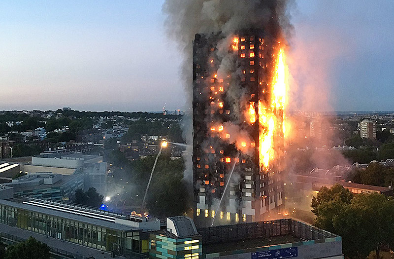 © APA/AFP/Natalie Oxford Grenfell-Tower in Flammen