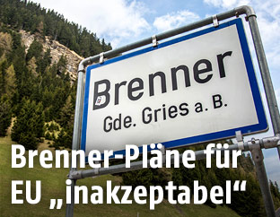 Ortschild der Gemeinde Brenner