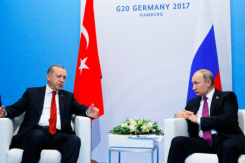 © APA/AP/Alexander Zemlianichenko Präsident Erdogan und Präsident Putin