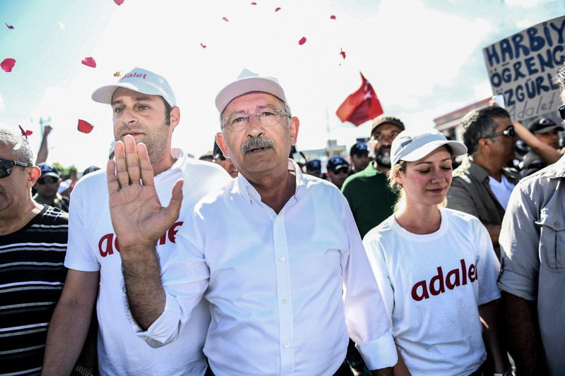 © APA/AFP/Bulent Kilic Marsch für den Frieden in der Türkei