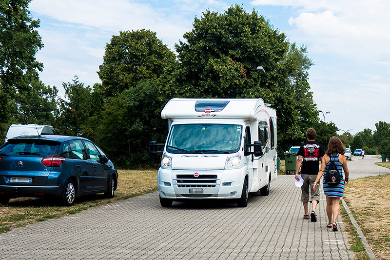 © ORF.at Campingwagen auf dem Campingplatz Neue Donau in Wien