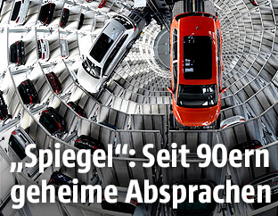 Autos in einem Volkswagenwerk