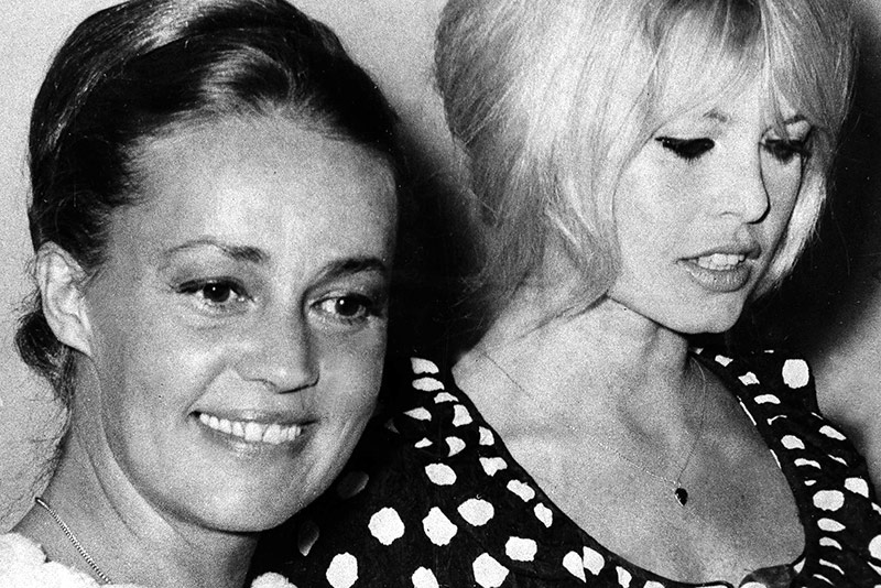 © AP Die französische Schauspielerinnen Jeanne Moreau und Brigitte Bardot im Jahr 1965