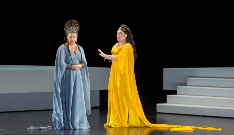 © Salzburger Festspiele / Monika Rittershaus Aida 2017: Anna Netrebko (Aida), Ekaterina Semenchuk (Amneris)